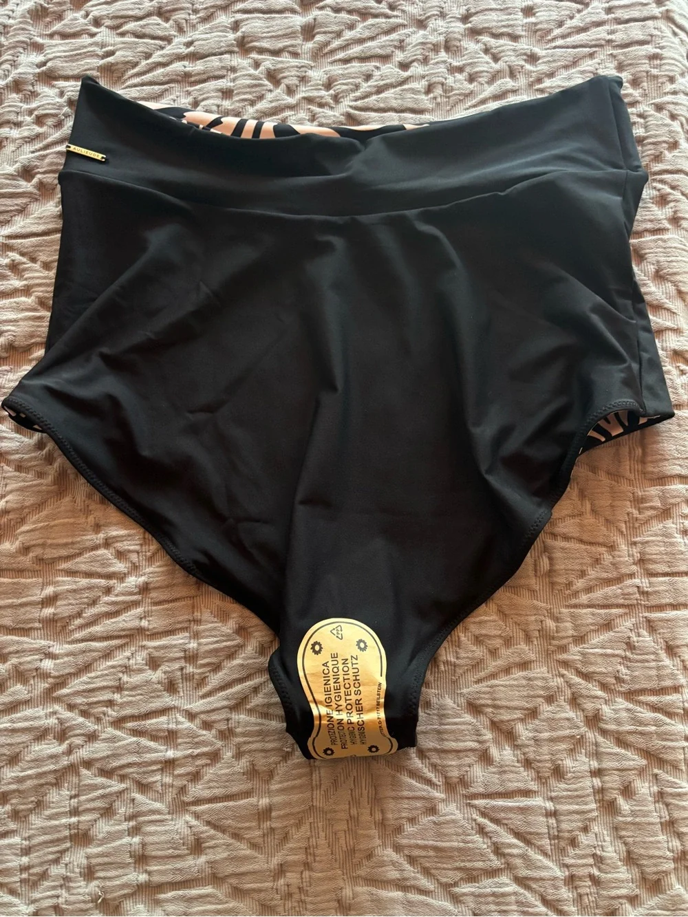 Aulieude Reversible Bikini Top + High Waist Bottoms